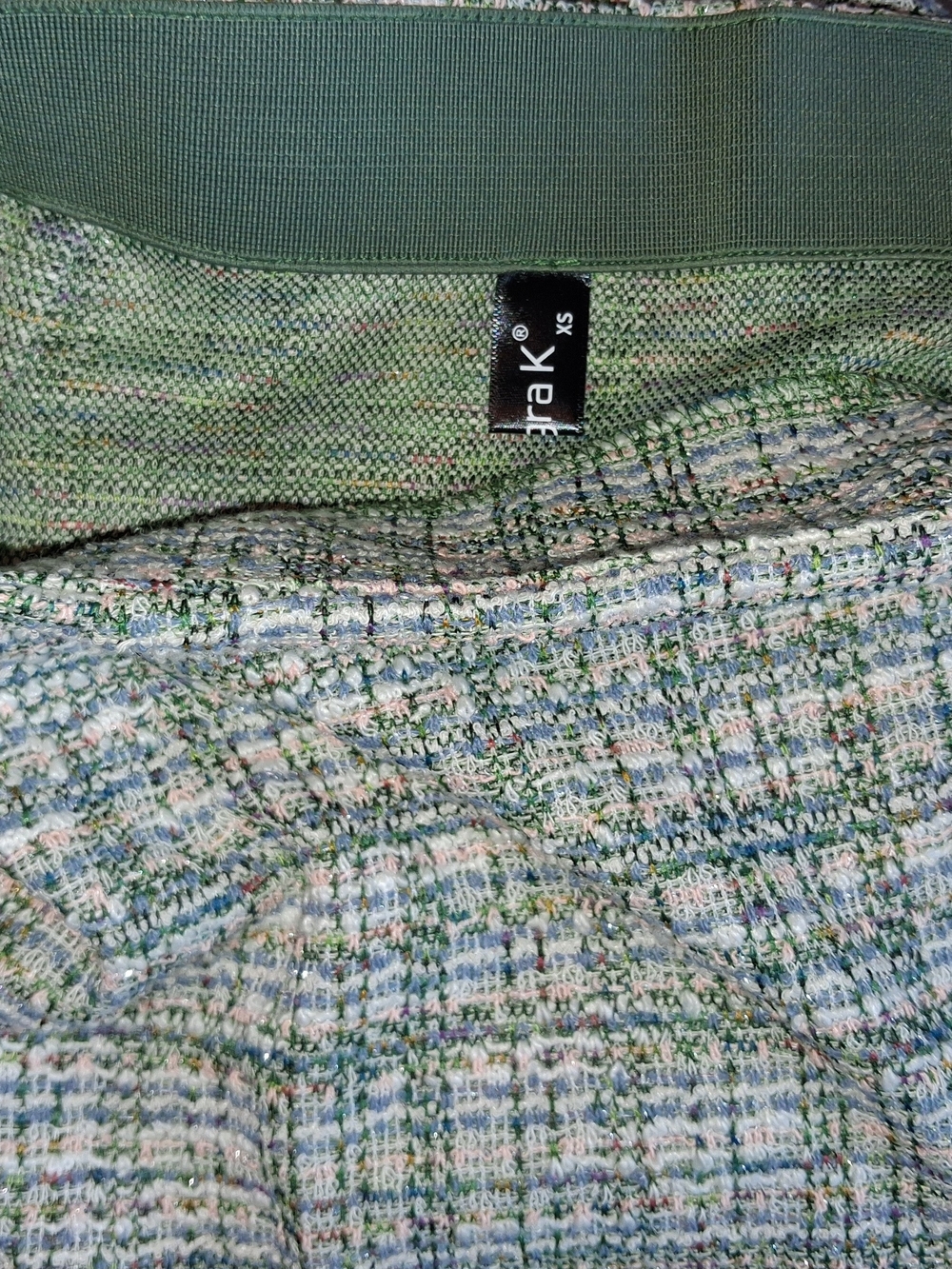 Classic Green Tweed Women's Jacket And Skirt Set - Elegant Office Wear - Picture 9 of 9